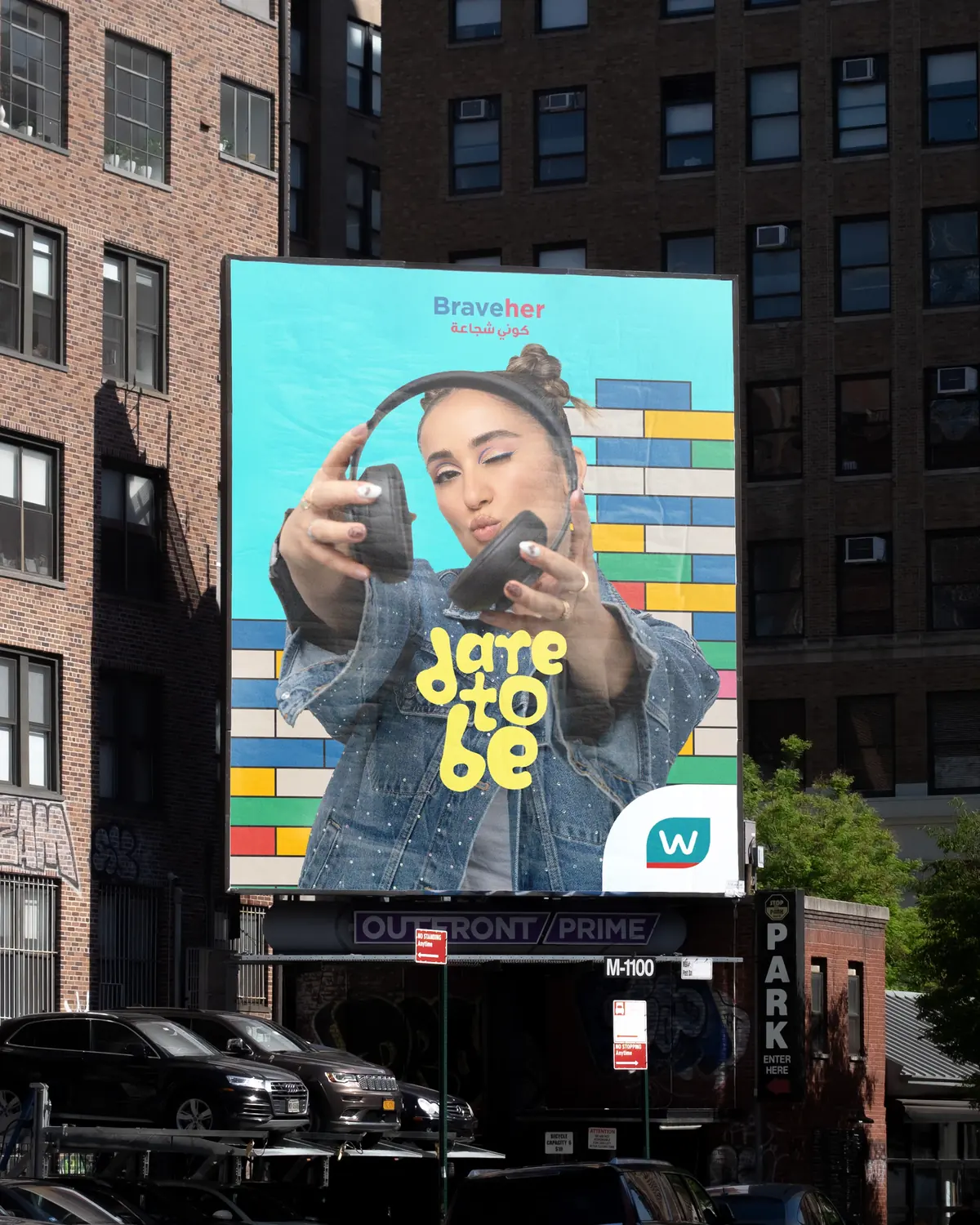 Braver, at street level